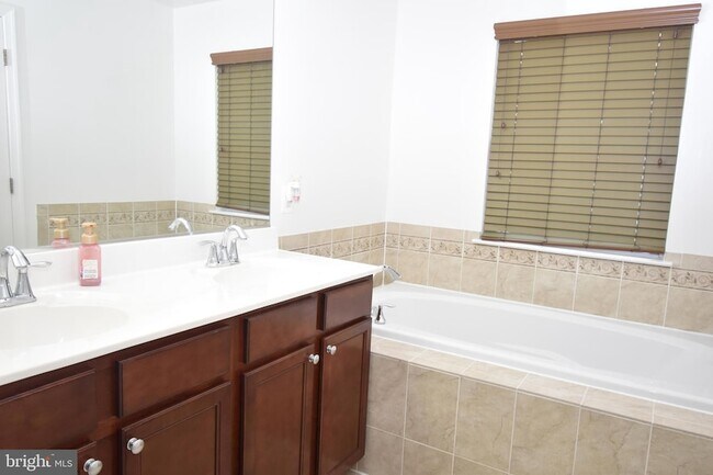 Building Photo - 8324 Stickley Ct