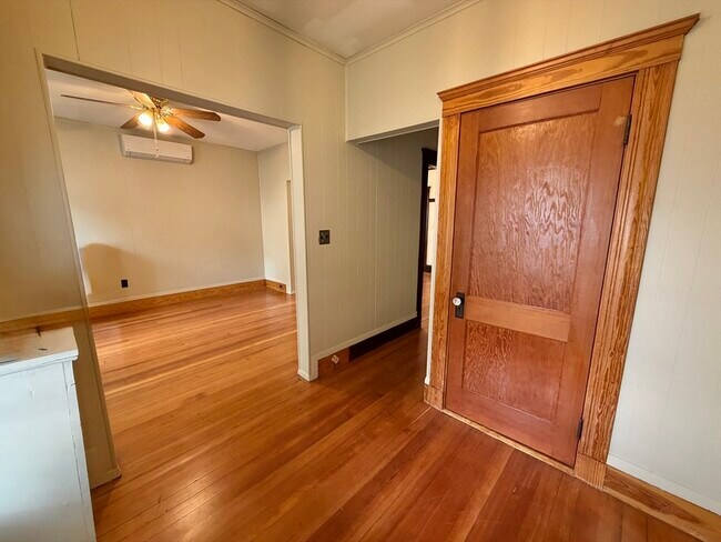 Building Photo - 115 Beech St