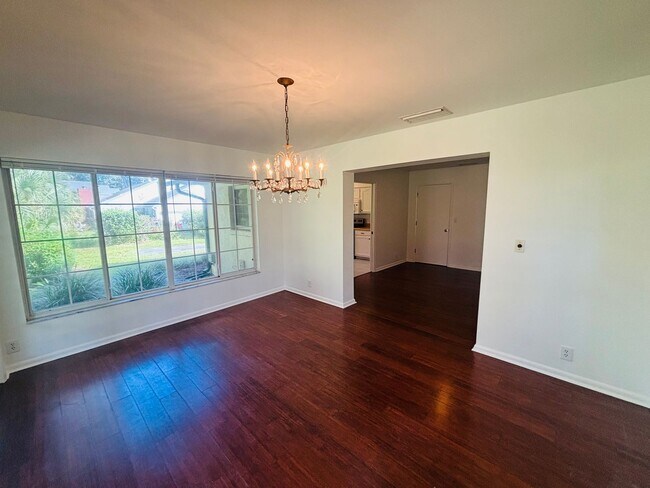 Building Photo - Forest of Golden Hills 3/2/2 ***Hidden Gem***