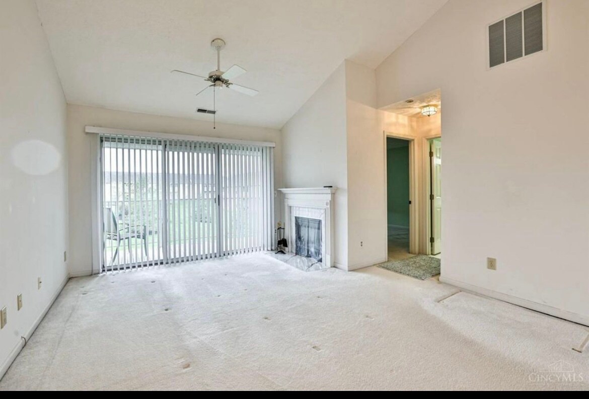 Building Photo - 4676 Court Yard Dr