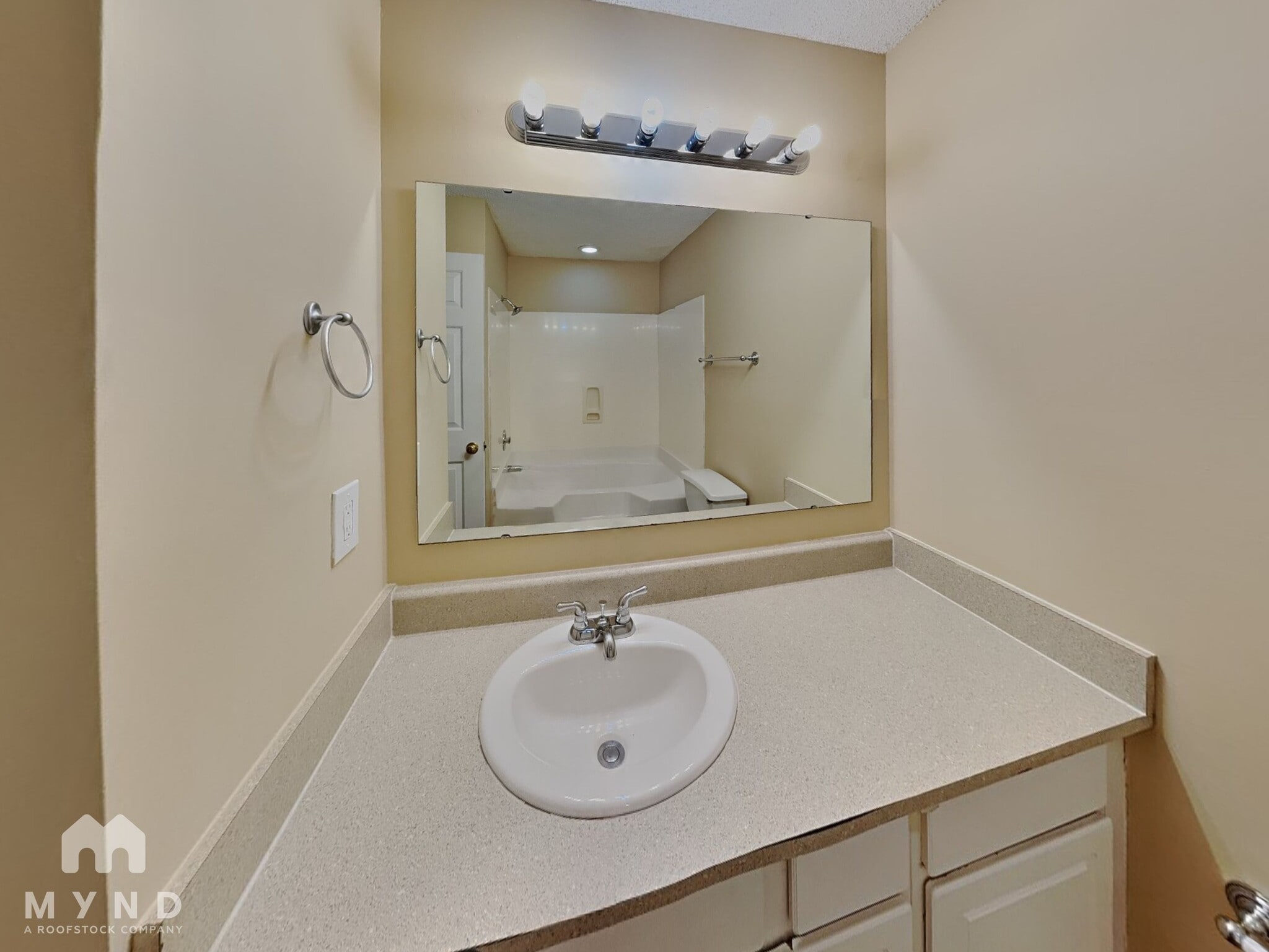 Building Photo - 11721 Long Forest Dr