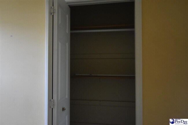 Building Photo - 2125 Sanderling Dr