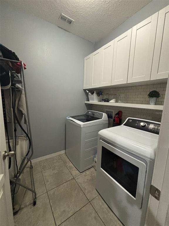 Building Photo - 1000 Vicenza St