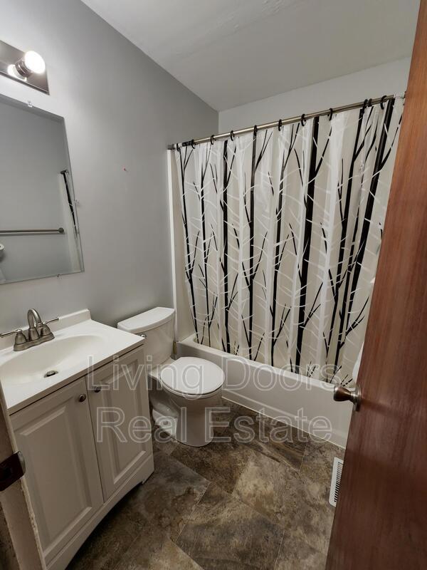 Building Photo - 1230 N 53rd St