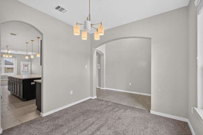 Building Photo - 6915 Rosemont Ct