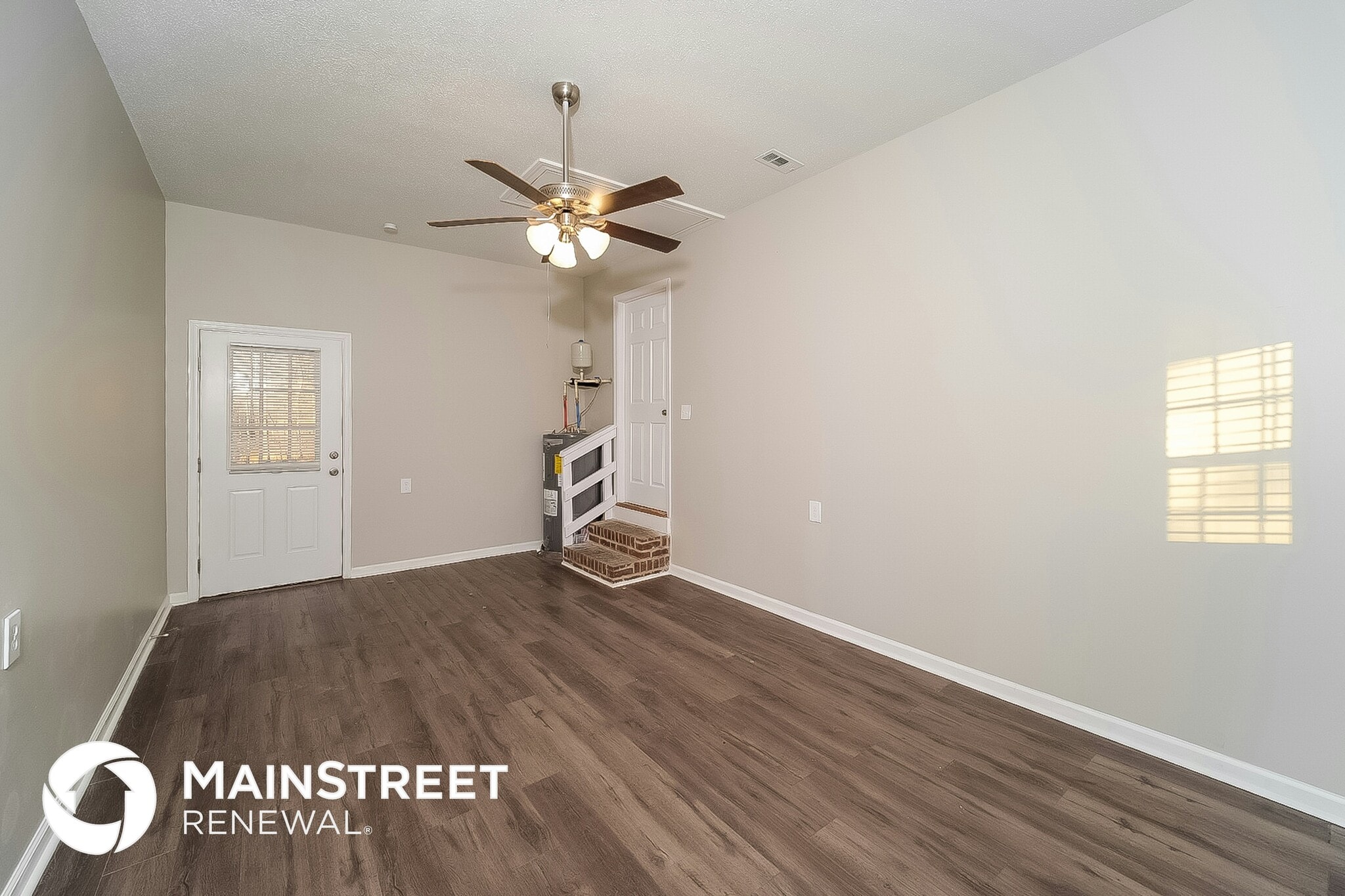 Building Photo - 107 Sioux Trce