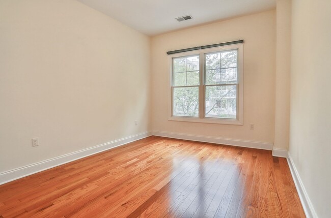 Building Photo - 36 Independence Way