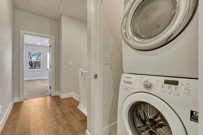 Building Photo - 534 S Lincoln St