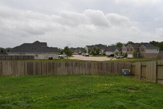 Building Photo - 8435 Chesney Trl