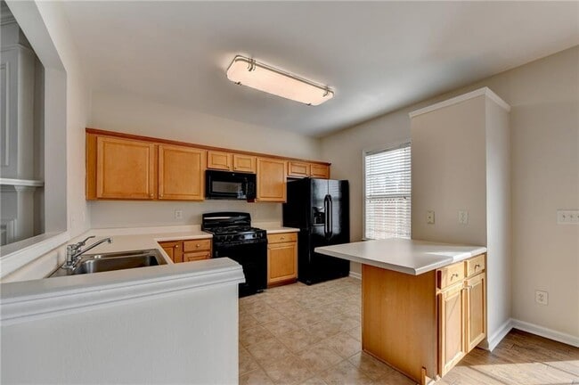 Building Photo - 4006 Edgecomb Dr
