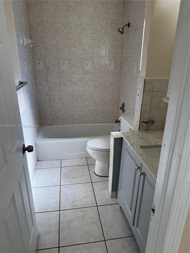 Building Photo - 5841 Blueberry Ct