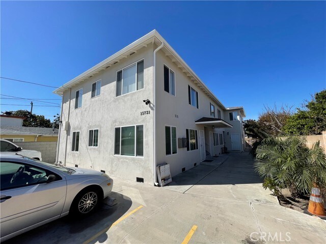 Primary Photo - 15721 Freeman Ave