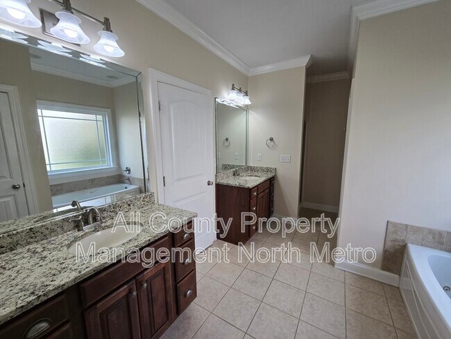 Building Photo - 284 Quartz Dr