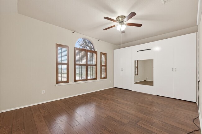 Building Photo - 23035 Canal Rd