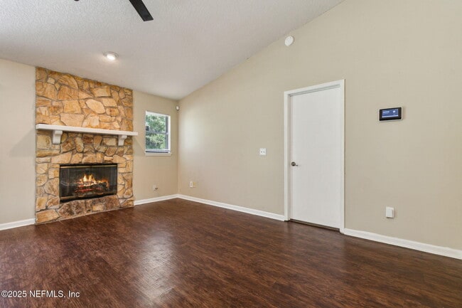 Building Photo - 1565 Shearwater Dr