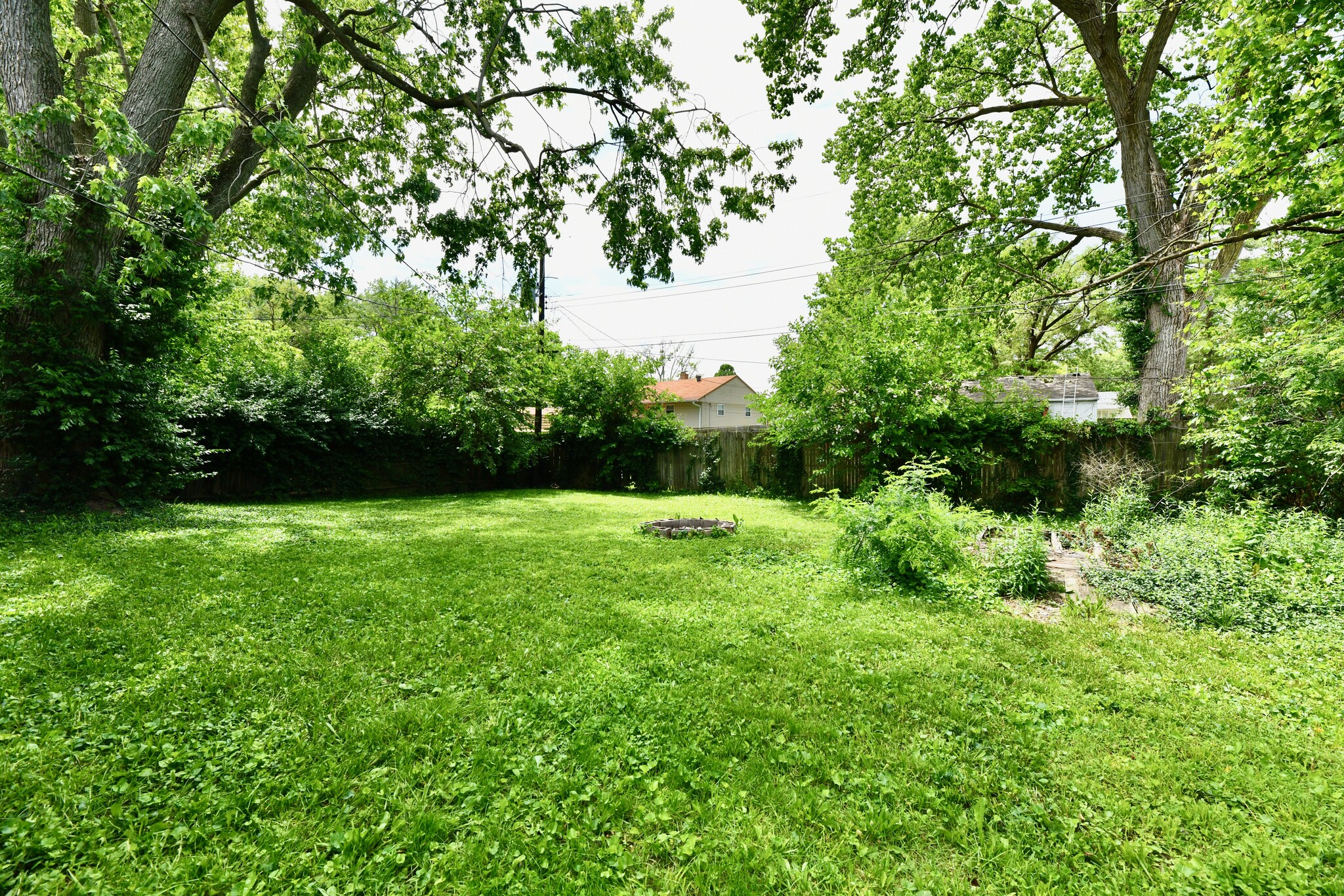 Building Photo - 3550 Eisenhower Dr