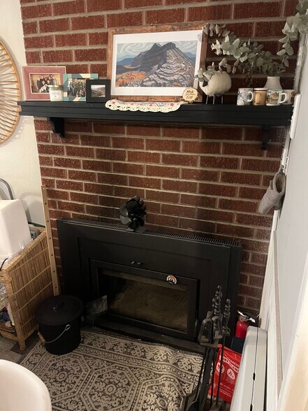 Building Photo - 470 S 39th St