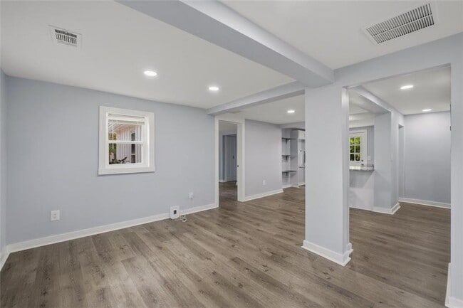 Building Photo - 2040 Penelope St NW