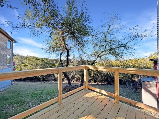Building Photo - 721 Ramblewood Dr