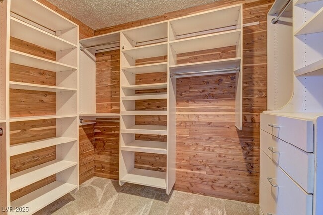 Building Photo - 8700 Captains Pl