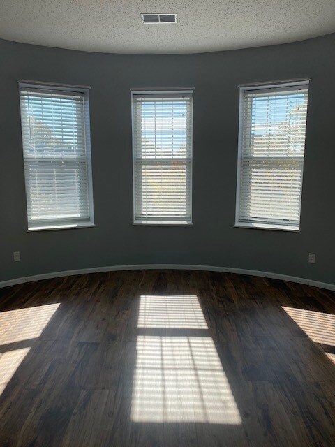 Building Photo - 4319 Lindell Blvd