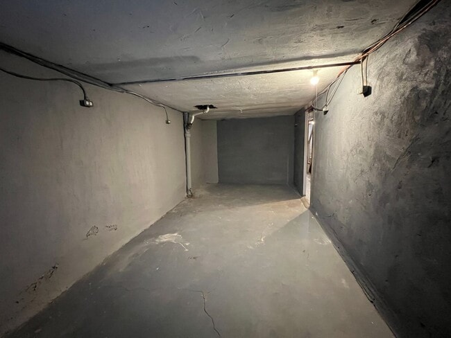 Building Photo - Beautiful 3-bed Single Family Home - Move-in Ready! (Clifton Heights)