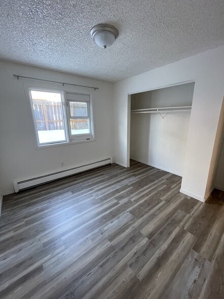 Building Photo - 8531 Golden St