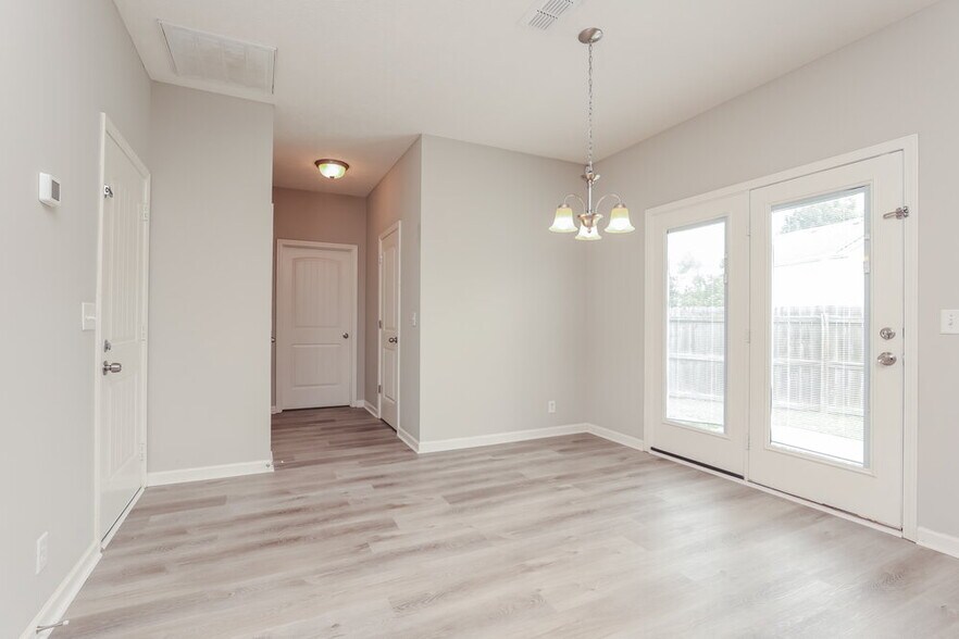Building Photo - 3314 Velvet Court