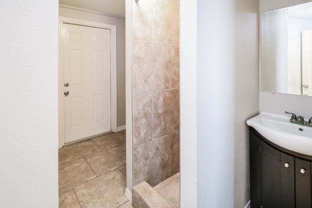 Building Photo - 4024 Cranbrook Pl