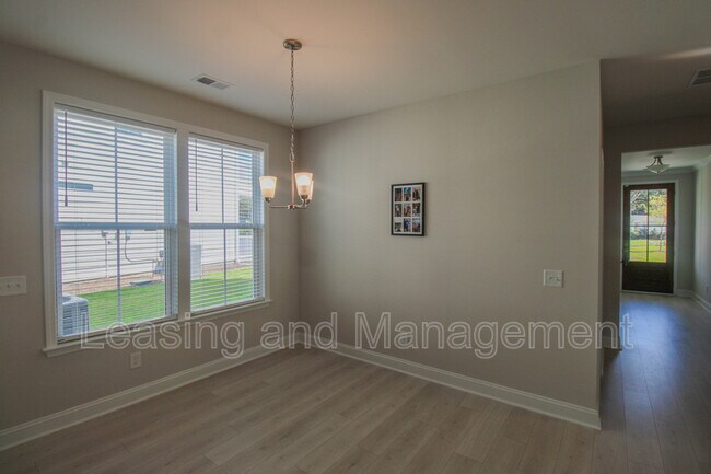 Building Photo - 448 Bluegill Ln
