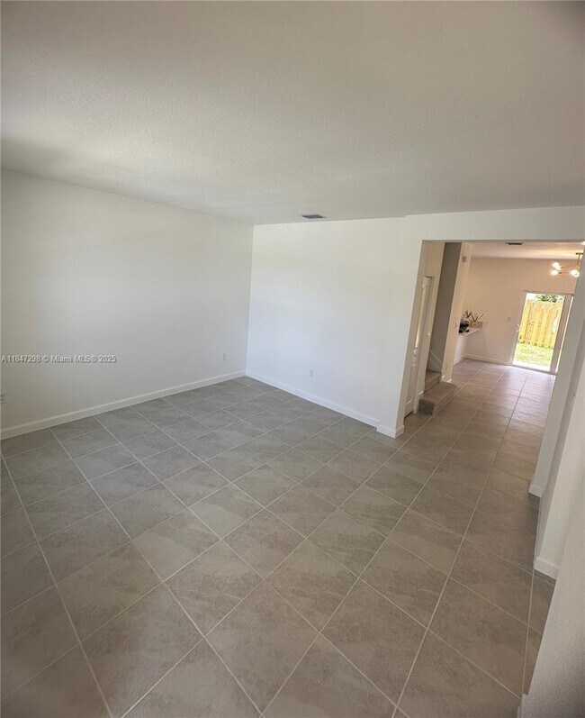 Building Photo - 2627 SE 28 Street