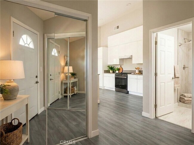 Building Photo - 8460 Nestle Ave