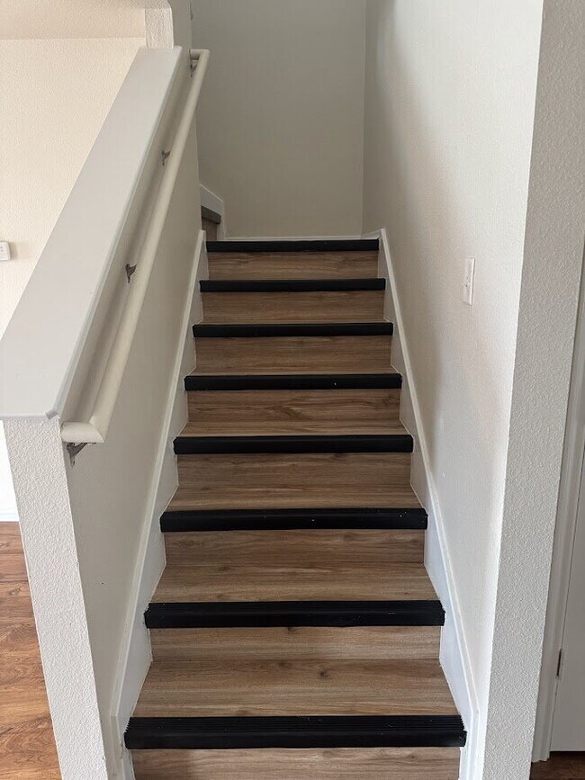 Building Photo - GREAT HOME! GREAT LOCATION