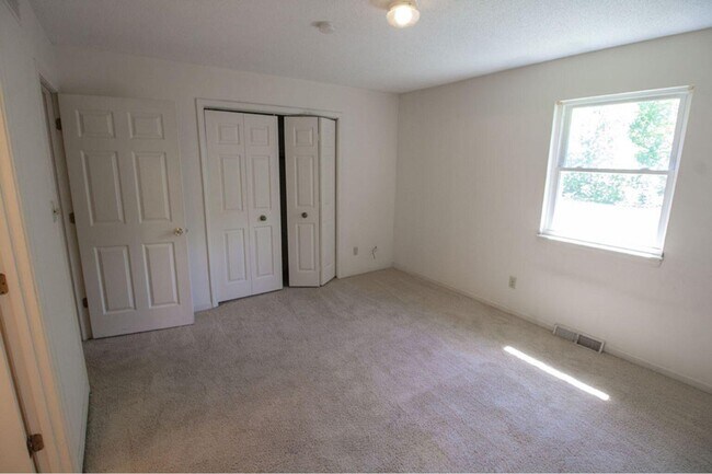 Building Photo - 3600 Hermitage Rd