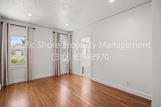 Building Photo - 107 N Mansfield Ave