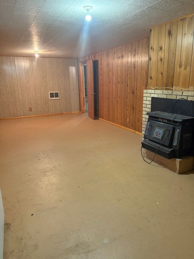 Building Photo - 3029 River Bend Dr