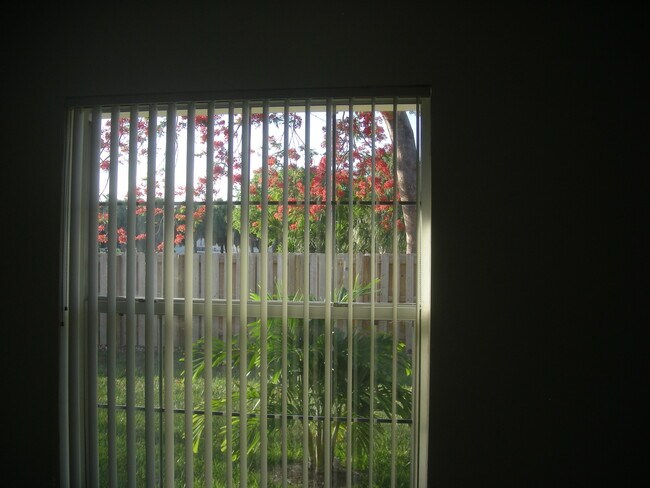 Building Photo - 11701 SW 108th Ln