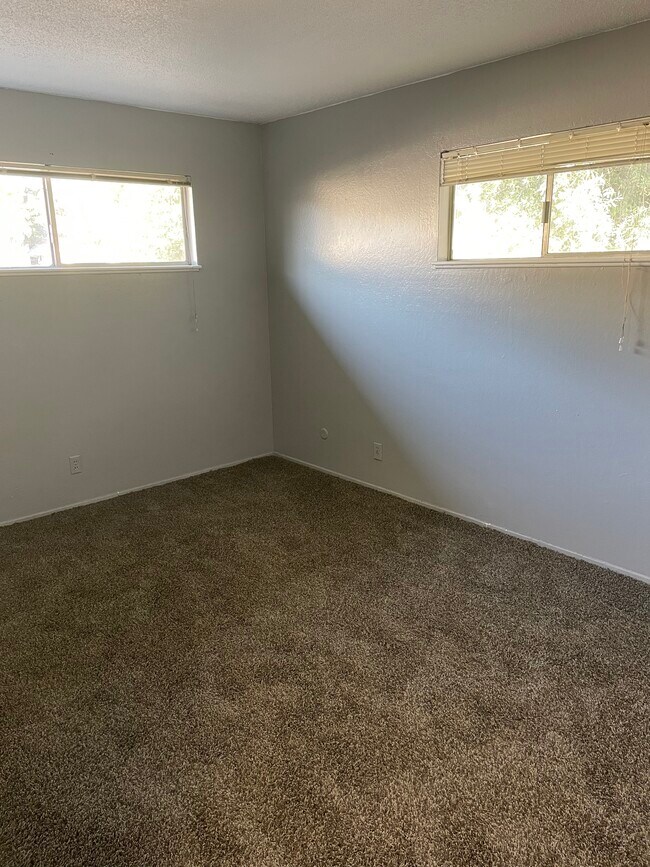 Building Photo - 7179 Palm Ave