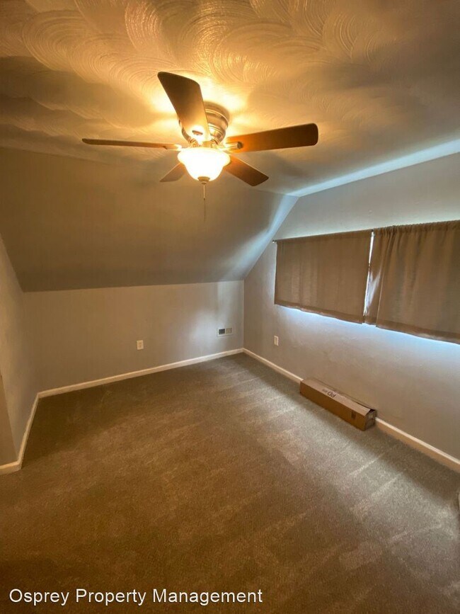 Building Photo - 4 br, 2 bath House - 6209 Ball Ave Procure