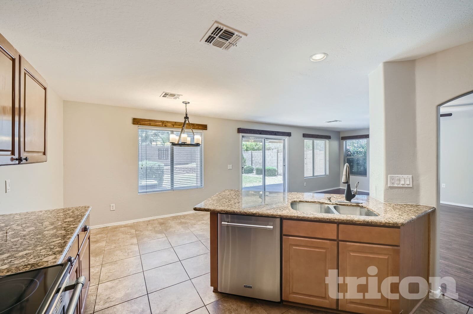 Building Photo - 1351 E Stirrup Ln