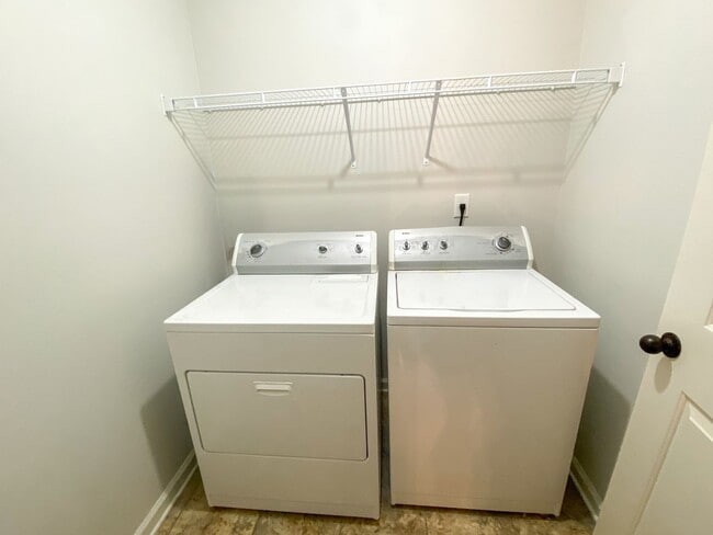 Building Photo - 3 bedroom 2 bath with a Bonus room in Arli...