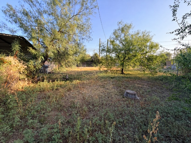 Building Photo - 612 Pulliam St