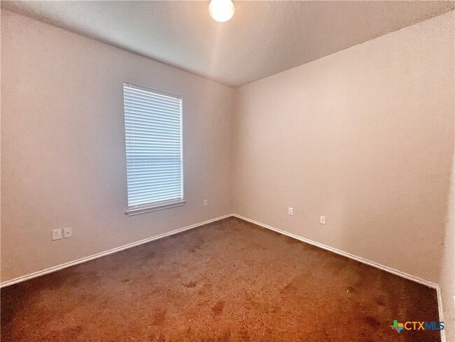 Building Photo - 569 Creekside Cir