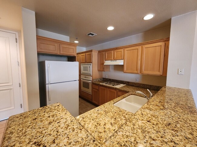 Building Photo - Luxury 1 bedroom condo unit on the 3rd Floor just off the "South LV Strip"