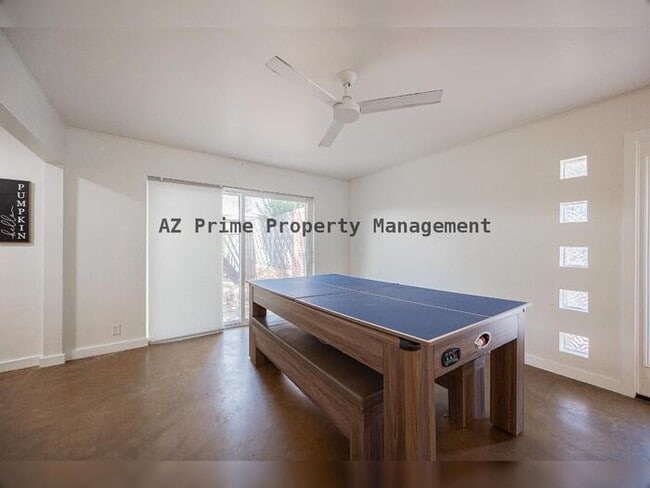 Building Photo - 351 E Encanto Dr