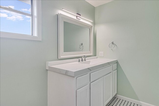Building Photo - 5518 Sarazen Dr