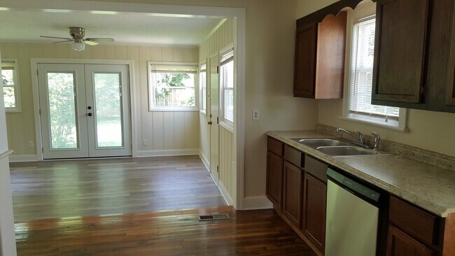 Building Photo - Pre-Leasing Now for Fall Semester 2026