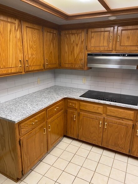 Building Photo - 9900 Rockwell Terrace