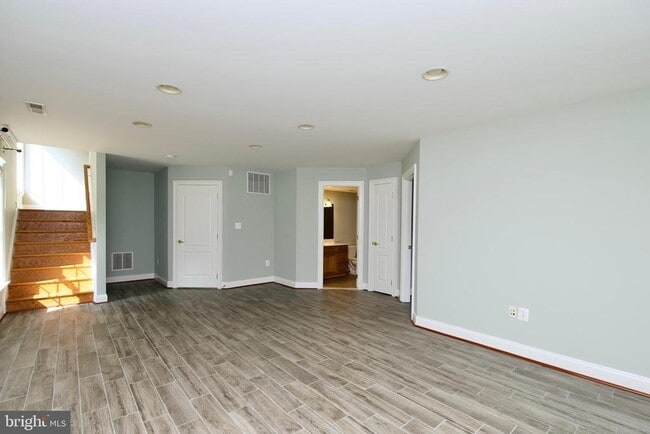 Building Photo - 6411 Velliety Ln