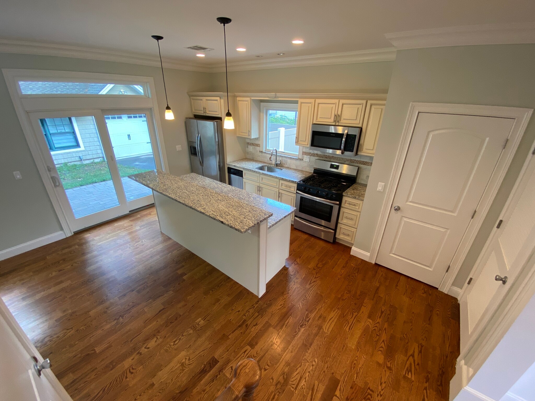 Kitchen - 29 Pleasant Ave